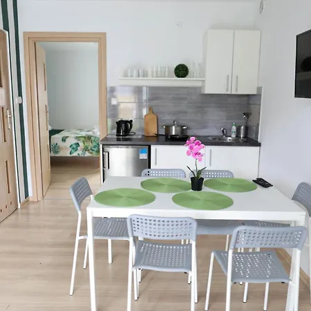 Poddabek- Basen Kryty, Sauna, Animacje Dla Dzieci , Malpi Gaj, Baseny Na Dachu דירה פודאובי