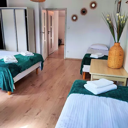 Poddabek- Basen Kryty, Sauna, Animacje Dla Dzieci , Malpi Gaj, Baseny Na Dachu פודאובי