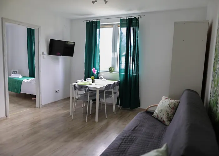 Lägenhet Poddabek- Basen Kryty, Sauna, Animacje Dla Dzieci , Malpi Gaj, Baseny Na Dachu Poddąbie